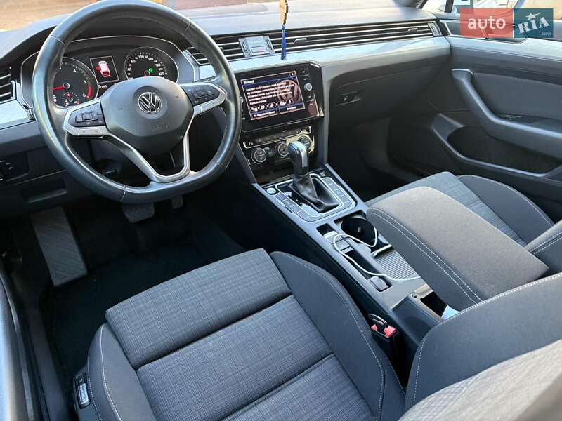 Універсал Volkswagen Passat 2020 в Прилуках