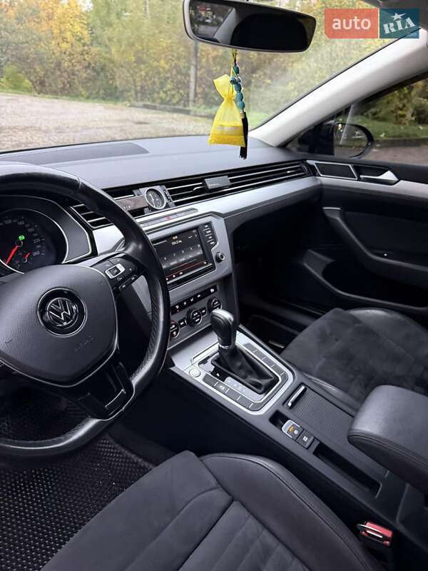Седан Volkswagen Passat 2015 в Калуше фото 19 Седан Volkswagen Passat 2015 в Калуше