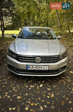 Седан Volkswagen Passat 2016 в  фото 3 Седан Volkswagen Passat 2016 в