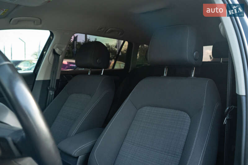 Універсал Volkswagen Passat 2021 в Чернівцях