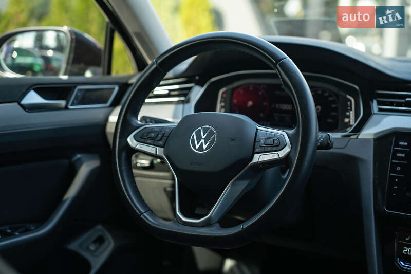Універсал Volkswagen Passat 2021 в Чернівцях