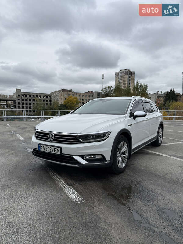 Универсал Volkswagen Passat 2017 в Киеве фото 3 Универсал Volkswagen Passat 2017 в Киеве