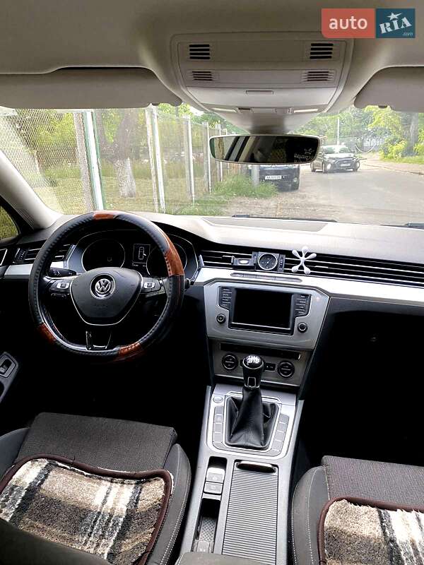 Универсал Volkswagen Passat 2015 в Киеве фото 4 Универсал Volkswagen Passat 2015 в Киеве