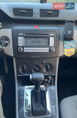 Универсал Volkswagen Passat 2006 в  фото 11 Универсал Volkswagen Passat 2006 в