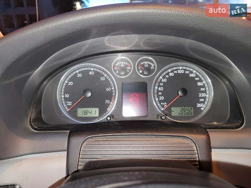 Седан Volkswagen Passat 2003 в Тернополе