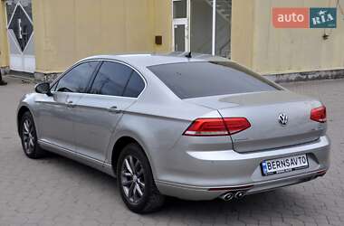 Седан Volkswagen Passat 2015 в 