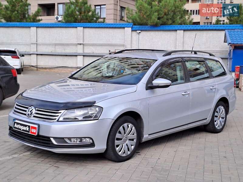 Универсал Volkswagen Passat 2013 в Одессе