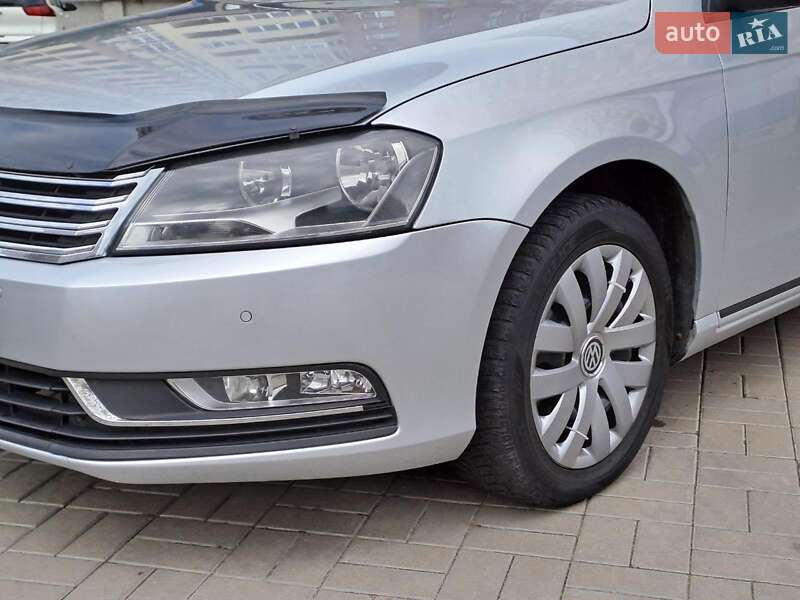 Универсал Volkswagen Passat 2013 в Одессе