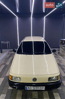Седан Volkswagen Passat 1991 в Ужгороде