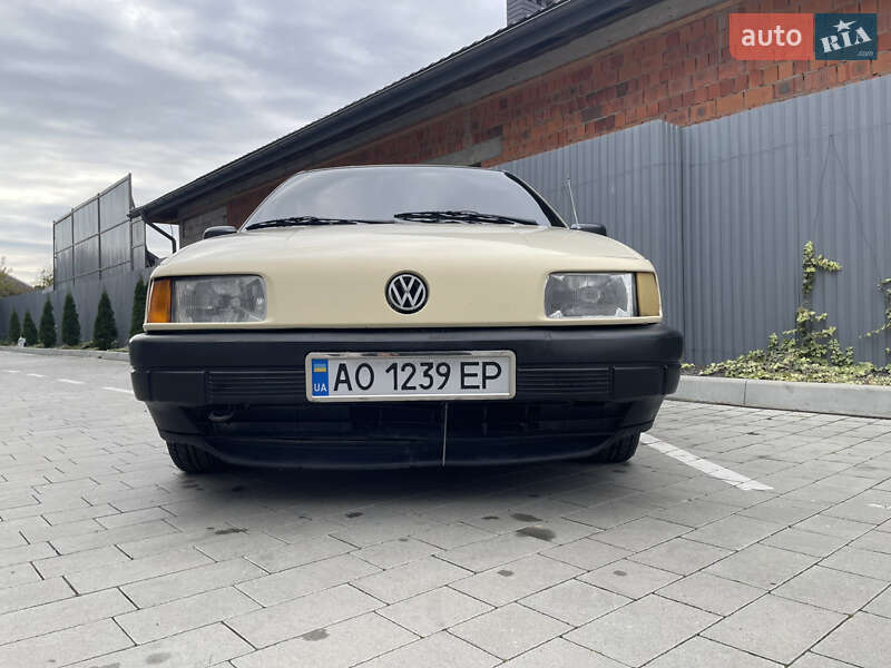 Седан Volkswagen Passat 1991 в Ужгороде фото 15 Седан Volkswagen Passat 1991 в Ужгороде