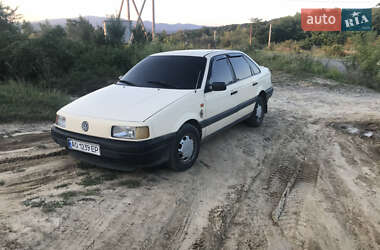 Седан Volkswagen Passat 1991 в Ужгороде