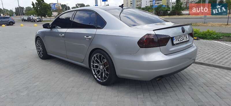 Седан Volkswagen Passat 2013 в Сквирі