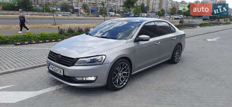 Седан Volkswagen Passat 2013 в Сквирі