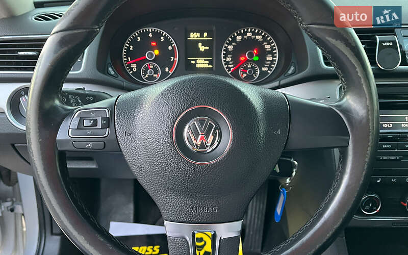 Універсал Volkswagen Passat 2012 в Коломиї