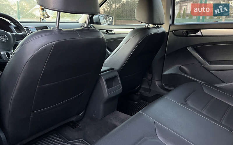 Універсал Volkswagen Passat 2012 в Коломиї
