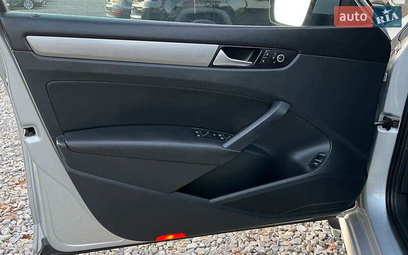 Універсал Volkswagen Passat 2012 в Коломиї