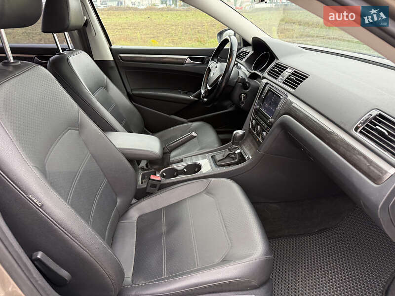 Седан Volkswagen Passat 2015 в Киеве фото 11 Седан Volkswagen Passat 2015 в Киеве