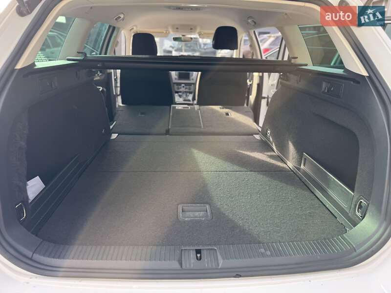 Універсал Volkswagen Passat 2015 в Мукачевому фото 43 Універсал Volkswagen Passat 2015 в Мукачевому