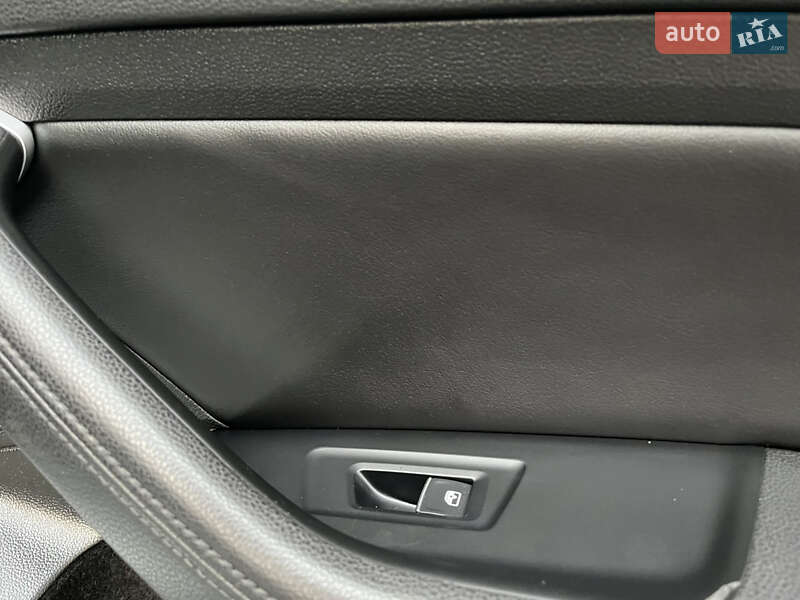 Універсал Volkswagen Passat 2018 в Львові фото 97 Універсал Volkswagen Passat 2018 в Львові