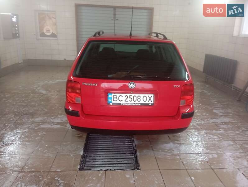 Универсал Volkswagen Passat 2000 в Львове