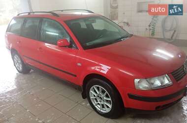 Універсал Volkswagen Passat 2000 в Львові
