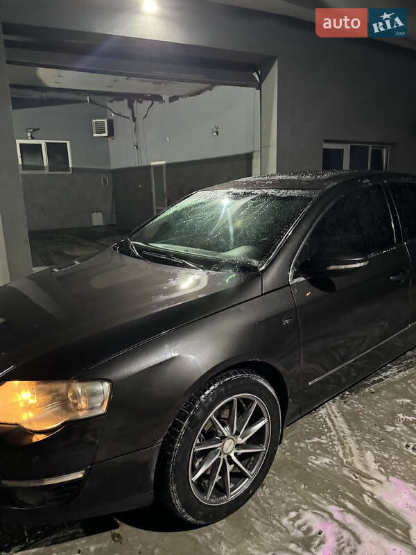 Седан Volkswagen Passat 2006 в Нересниці