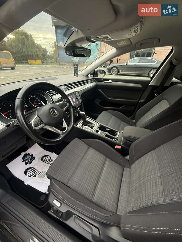 Універсал Volkswagen Passat 2020 в Луцьку