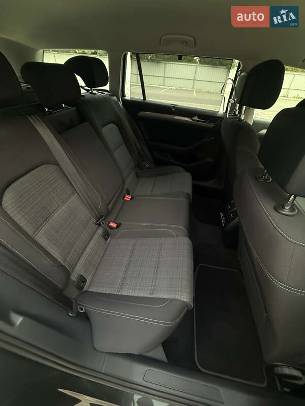 Універсал Volkswagen Passat 2020 в Луцьку