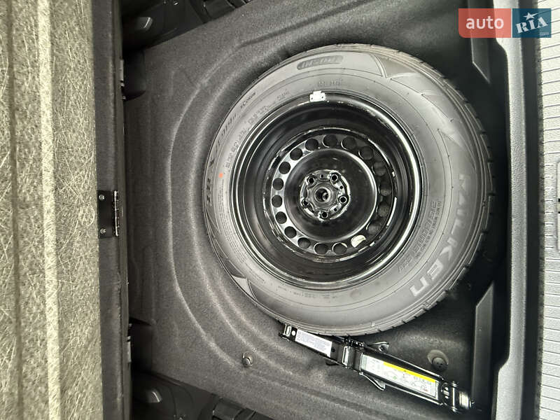 Універсал Volkswagen Passat 2020 в Луцьку