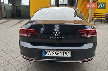 Седан Volkswagen Passat 2021 в 