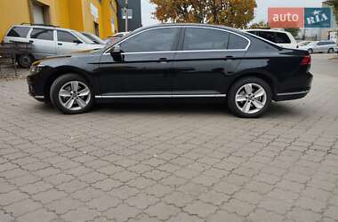 Седан Volkswagen Passat 2021 в 