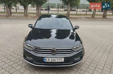 Седан Volkswagen Passat 2021 в 