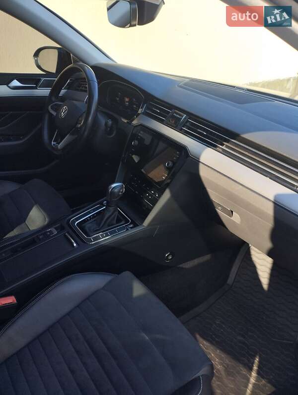 Седан Volkswagen Passat 2021 в Черкассах