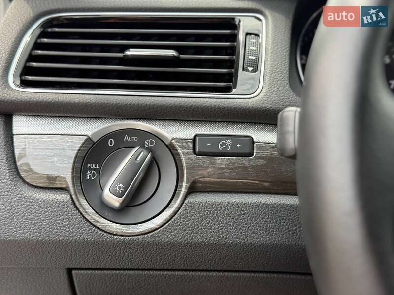 Седан Volkswagen Passat 2016 в Кривом Роге фото 36 Седан Volkswagen Passat 2016 в Кривом Роге