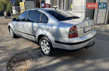 Седан Volkswagen Passat 2002 в  фото 5 Седан Volkswagen Passat 2002 в