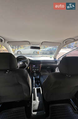 Седан Volkswagen Passat 2002 в  фото 18 Седан Volkswagen Passat 2002 в