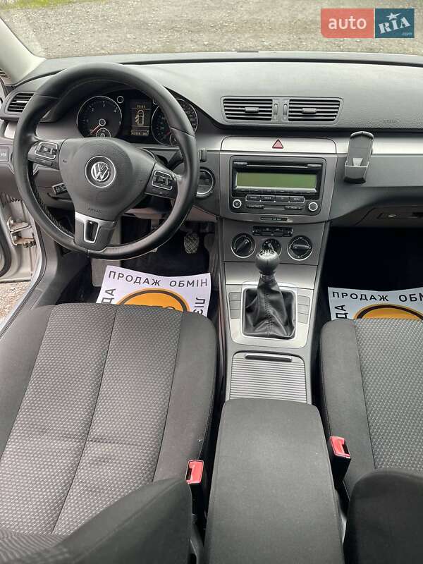 Універсал Volkswagen Passat 2009 в Ужгороді
