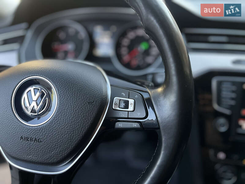 Универсал Volkswagen Passat 2015 в Харькове