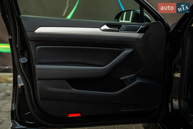 Универсал Volkswagen Passat 2019 в Луцке