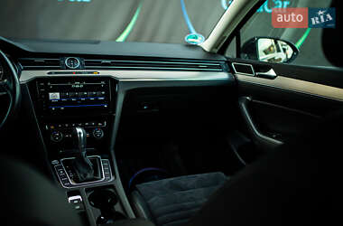 Универсал Volkswagen Passat 2019 в 