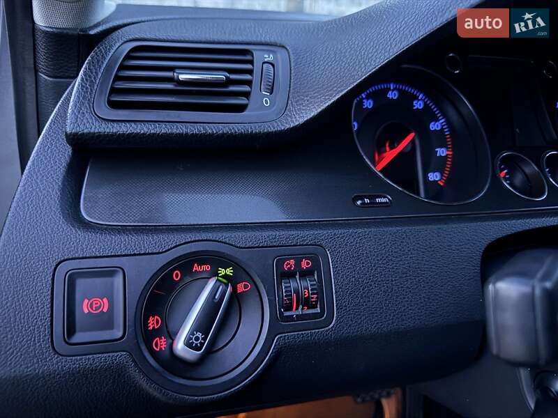 Универсал Volkswagen Passat 2006 в Киеве фото 34 Универсал Volkswagen Passat 2006 в Киеве
