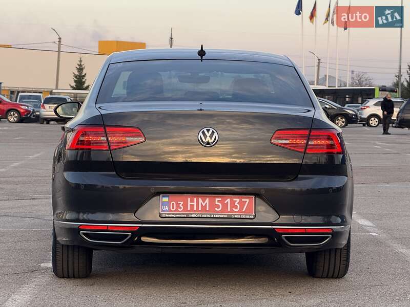 Седан Volkswagen Passat 2018 в Чернівцях