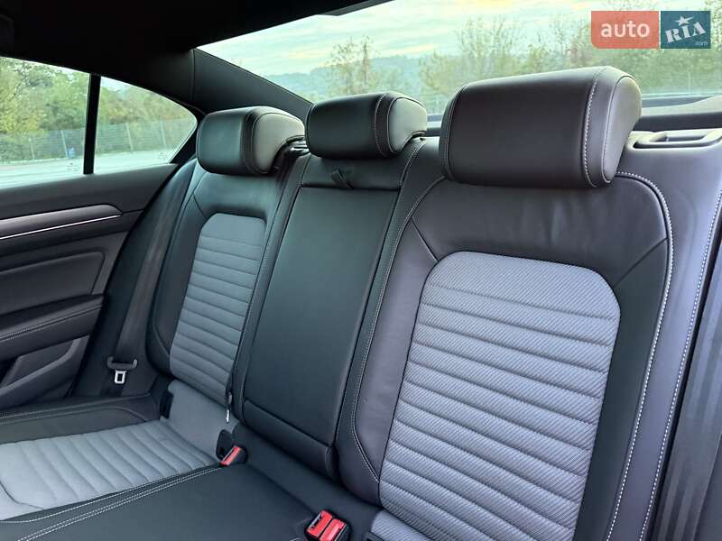 Седан Volkswagen Passat 2018 в Чернівцях