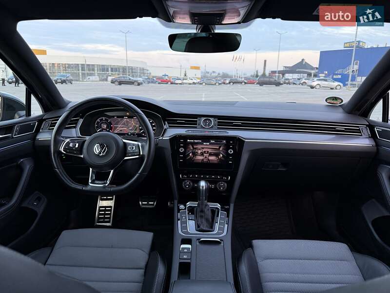 Седан Volkswagen Passat 2018 в Чернівцях