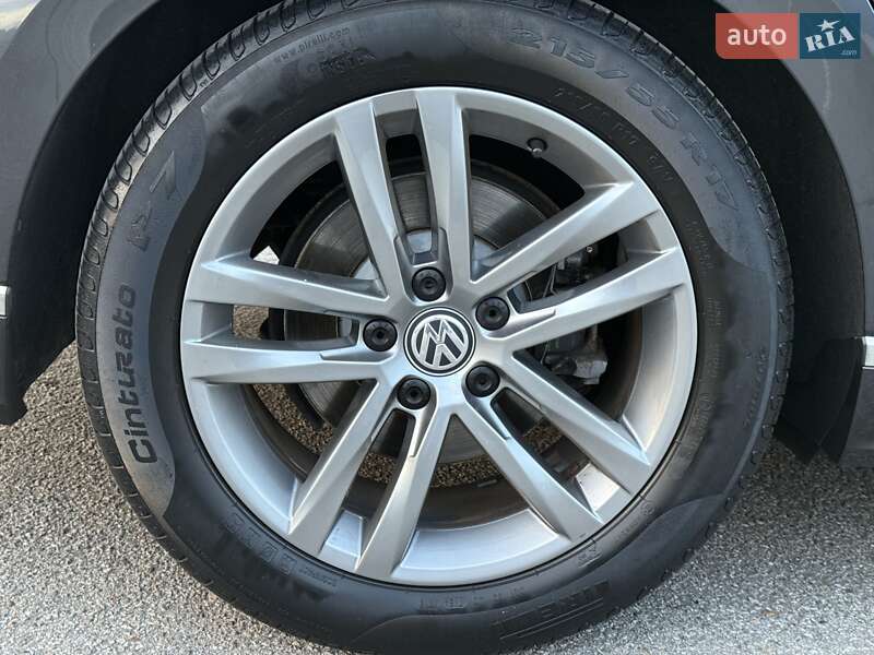 Седан Volkswagen Passat 2018 в Чернівцях