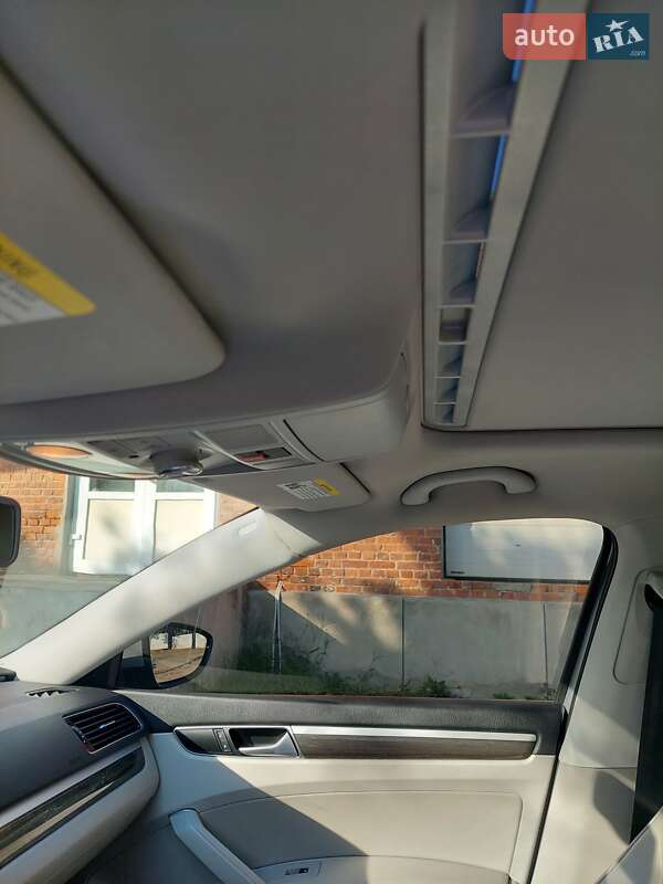 Седан Volkswagen Passat 2016 в Івано-Франківську