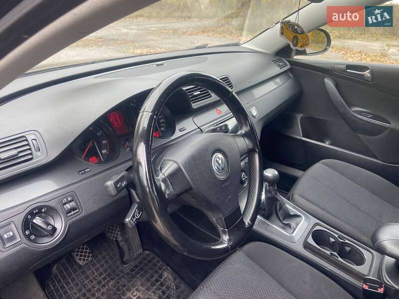 Седан Volkswagen Passat 2006 в Луцке фото 21 Седан Volkswagen Passat 2006 в Луцке