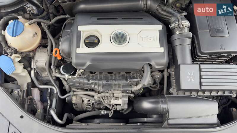 Седан Volkswagen Passat 2009 в Києві