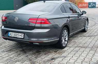 Седан Volkswagen Passat 2015 в  фото 8 Седан Volkswagen Passat 2015 в