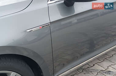 Седан Volkswagen Passat 2015 в  фото 12 Седан Volkswagen Passat 2015 в